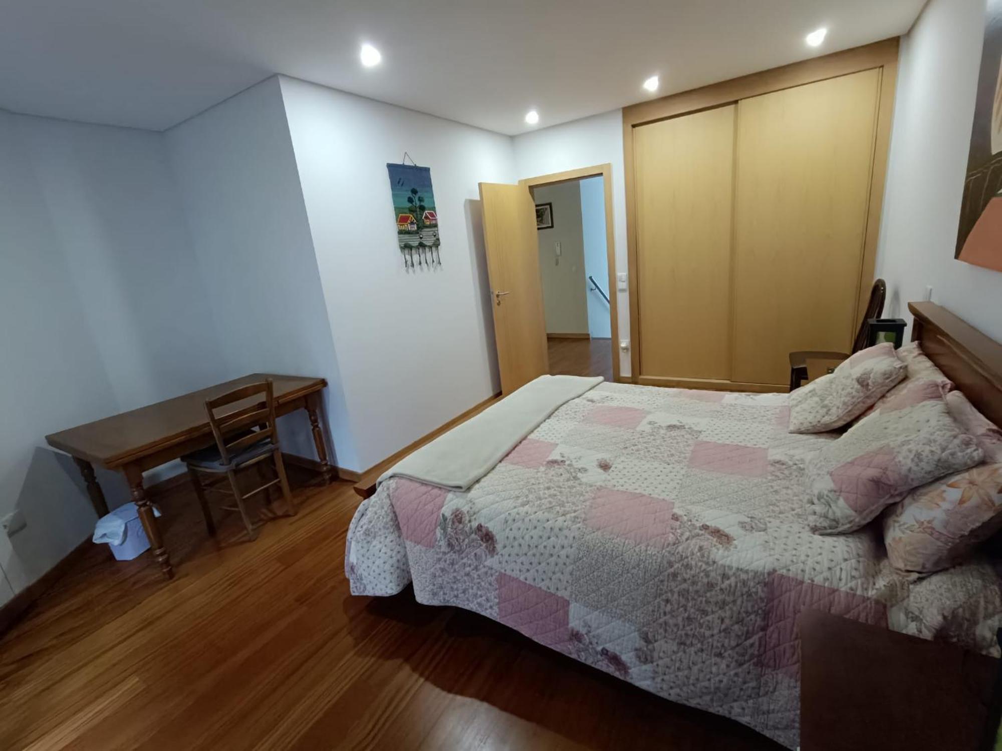 Private Bathroom Room Shared Kitchen 포르투 외부 사진